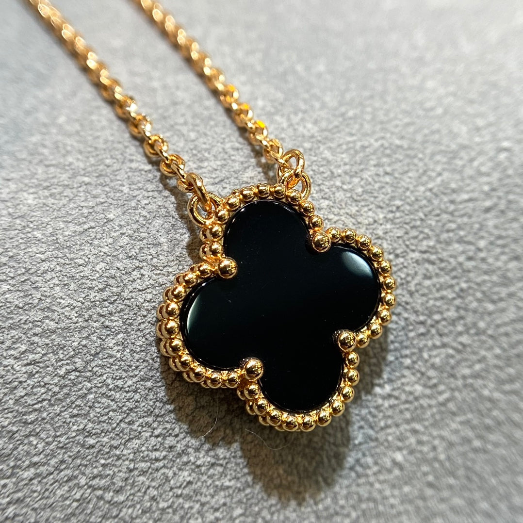 KLEEBLATT HALSKETTE | ONYX